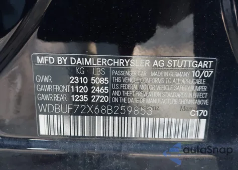 2008 Mercedes-Benz E 550 z USA, uszkodzony, nr VIN WDBUF72X68B259853
